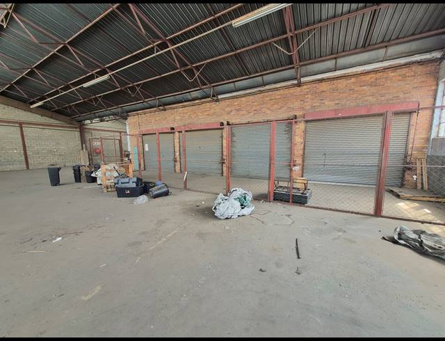 2,800M² WAREHOUSE TO LET IN HERIOTDALE
